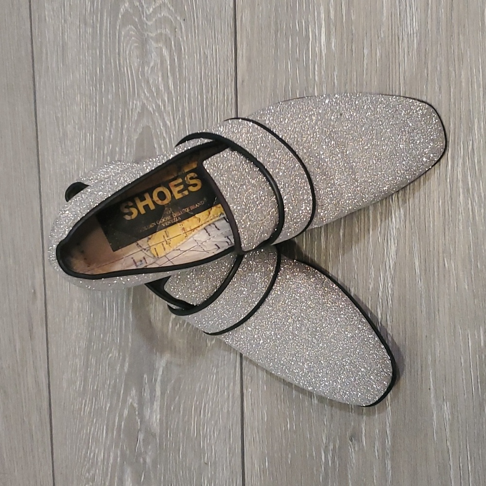 Golden Goose Loafers Glitter Silver Made in Italy. Perfect for every occ…